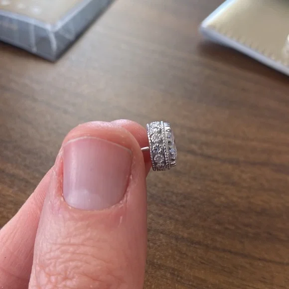 925 sterling silver CZ studs  Genevive Jewelry - Picture 4 of 7